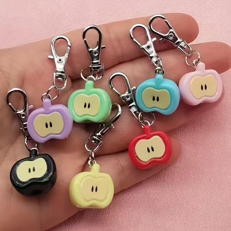 Gaming Accessories Gifts - 7個入り樹脂製模造アップルキーホルダー、バッグや携帯電話アクセサリーに最適、ギフトに最適です。
